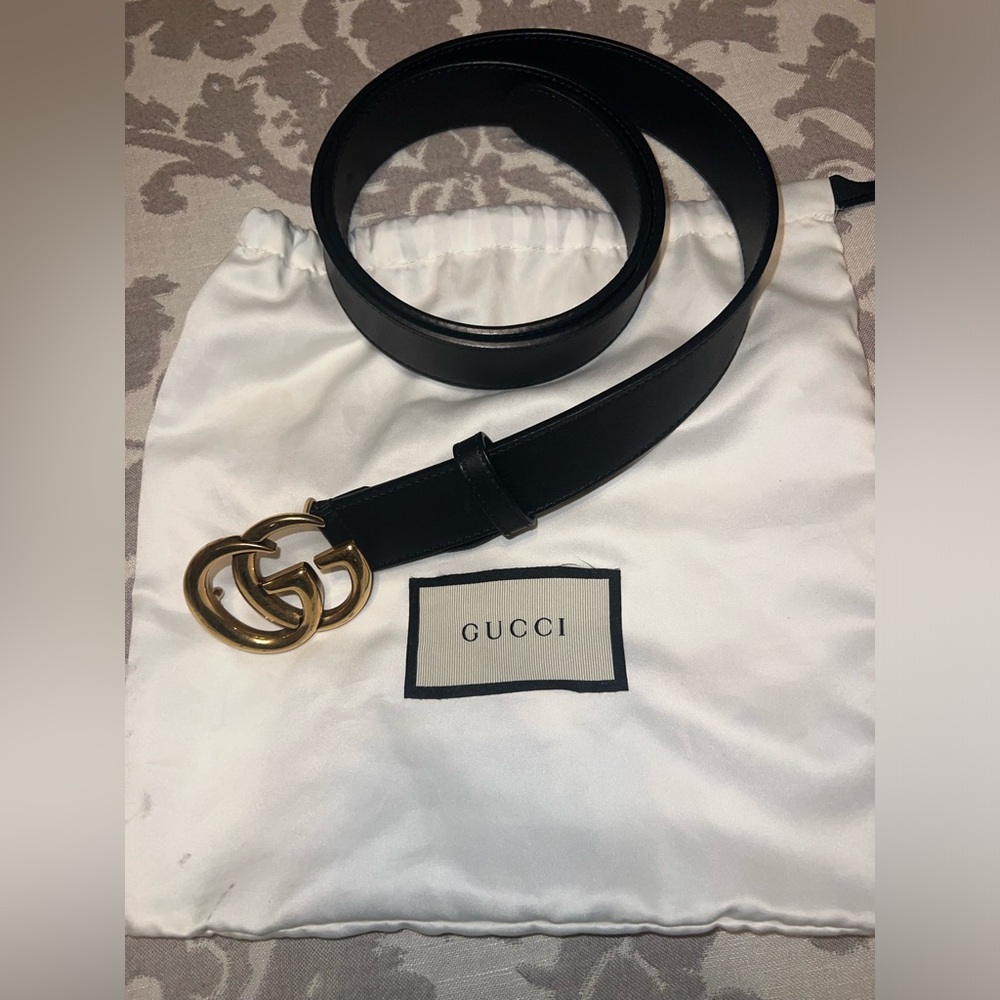 Authentic Gucci Gold Buckle Leather Black Belt